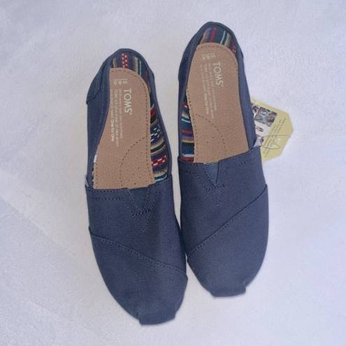 Toms Tom’s Women’s Classic navy canvas lightweight flats size 8.5  shoes