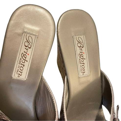 Brighton  Metallic Buckle Women’s Wedge Sandal Size 8 Open Toe Comfy Slip On cork