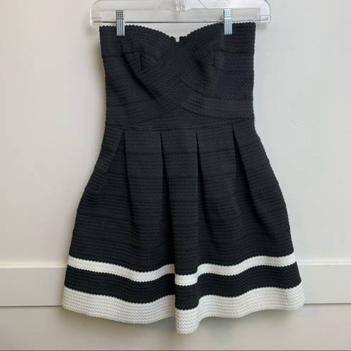 Sans Souci  Black & White Strapless Mini Dress