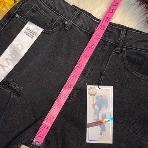 Tinseltown  Hi rise The Mom Jean graffiti raw hem sz 11