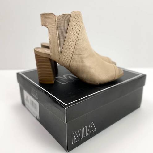 MIA  Livia Peep Toe Booties Perforated Ankle Strap Nude Size 8 New In Box