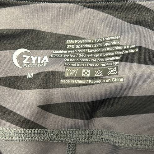 Zyia  Active Gray Safari Light N Tight Hustle Shorts 4” Size Medium