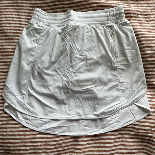 Lululemon  Hotty Hot Skirt in White Sz 8