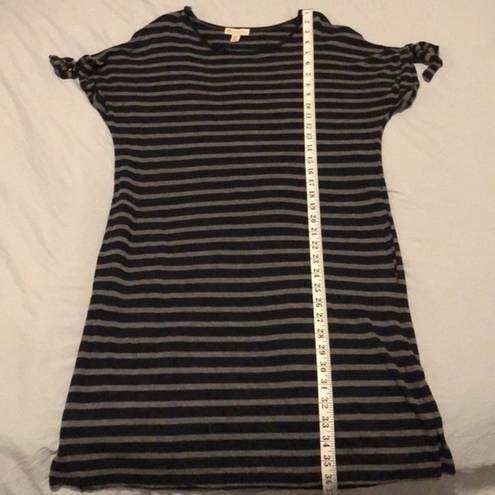 Eliane Rose  Navy and Gray Striped Short Sleeve Dress Size Small