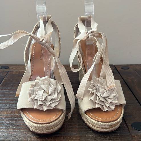 Kate Spade  Espadrille Wedge Sandals Flower Size 8.5