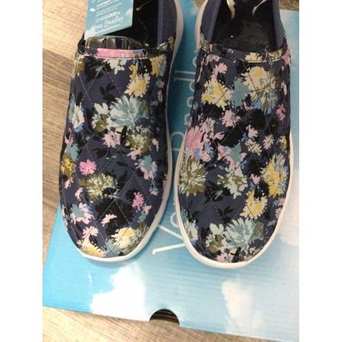 Vera Bradley Sneakers VB Cloud Slip On Quilted Womens Size 8 Blue/ Flower