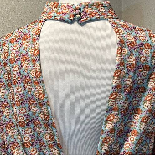 Bohme floral blouse size medium sweetheart back with tie button neck