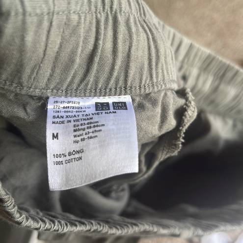 Uniqlo  olive 100% cotton pants size M EUC