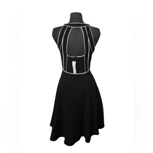 White House | Black Market  Sleeveless Dress Lack & White Size 2