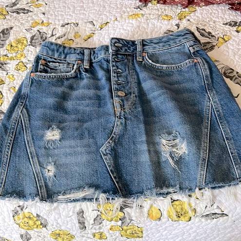 Free People distressed denim mini skirt size 28