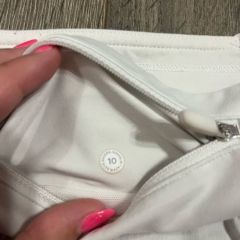 Lululemon White  Speed Up Shorts 2.5