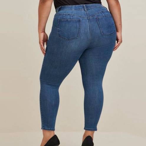 Torrid  Bombshell Skinny Premium Stretch High Rise Jeans Size 20