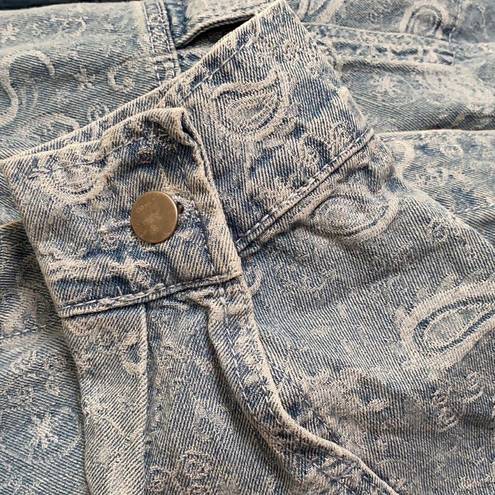 Le lis NWT Les Lis Collection Embossed Paisley Denim Trucker Jacket | Blue | Large