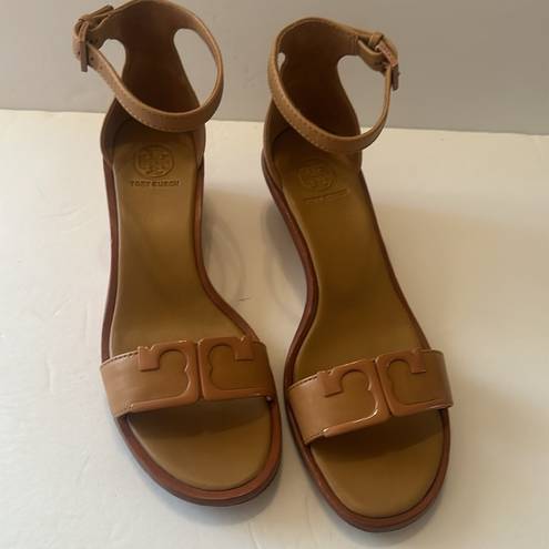 Tory Burch  Marcia WEDGW NEUTRAL TAN LEATHER Ankle Strap Small Wedge 7.5 M EUC