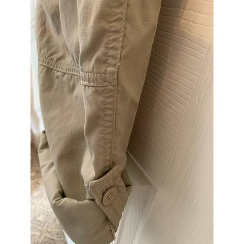 The North Face  hiking pants women's size 16. khaki