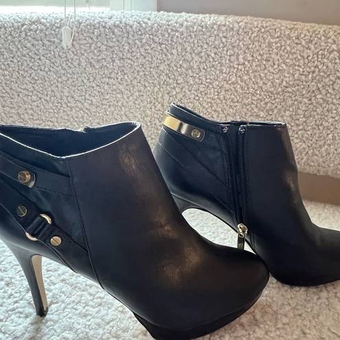 Marc Fisher  Brown Leather Ankle Booties