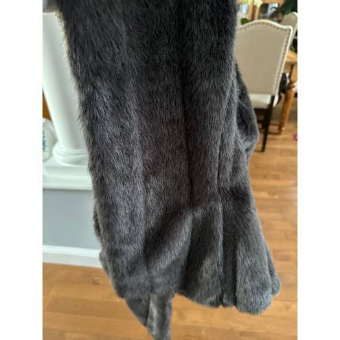 Banana Republic  Faux Fur vest in steel gray size large