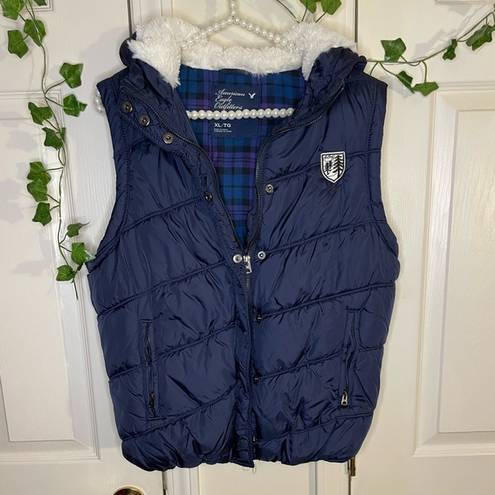 American Eagle Puffer vest with hood and zip