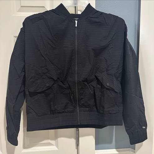 Womens Size Small Zuda Black Windbreaker Jacket