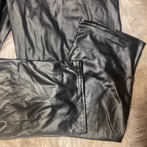 Boohoo  Black Faux Leather Butt Scrunch Leggings Pants