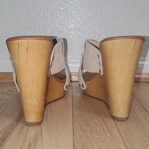 Jessica Simpson  wedges