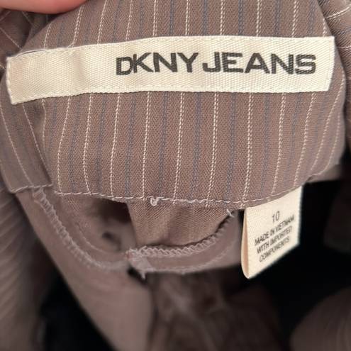 DKNY NWT  Jeans Women’s Bermudas