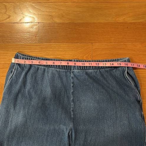 Lands'End Lands’End women’s sport knit straight leg pull on jeans size large .(14-16)