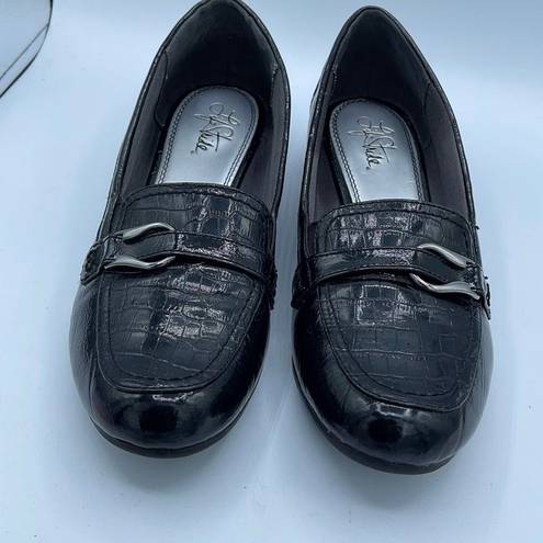 Life Stride Black loafers by  size 11 faux croc slight wedge shoe