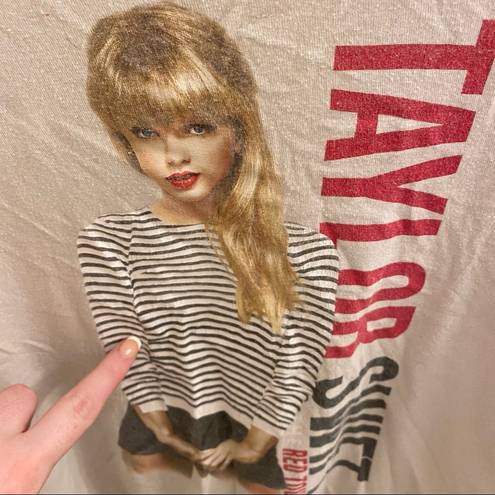 Tultex 2013 Taylor Swift Red Tour t-shirt size small