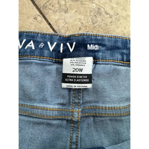 Ava & Viv 5/$35    Womens Shorts Sz 20W Power Stretch Midi Cuffed Blue Denim Jean