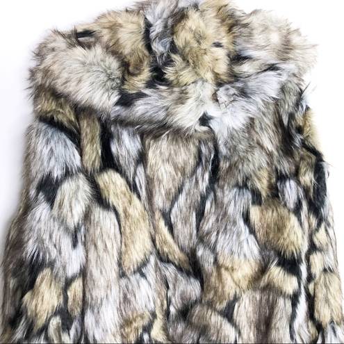 Fillinuo faux fur hooded coat Size undefined