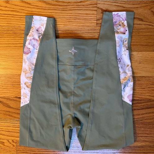 Tuckernuck  sage green and floral print leggings size XS