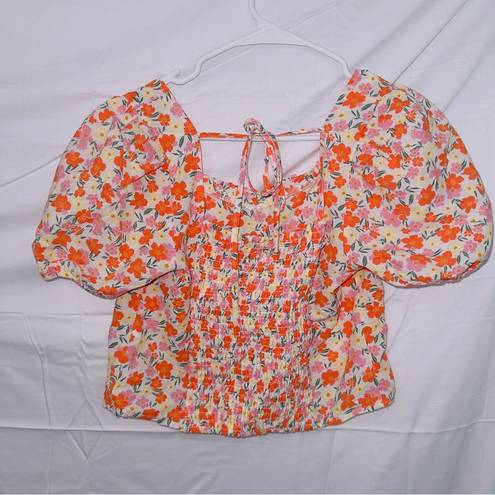 Blu Pepper Women's  Floral print Puff Sleeve Smocked Back Crop Top size medium