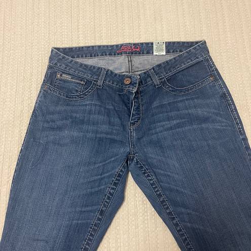 Cinch Ada  woman’s dark wash bootcut denim jeans size 32 / 13 R