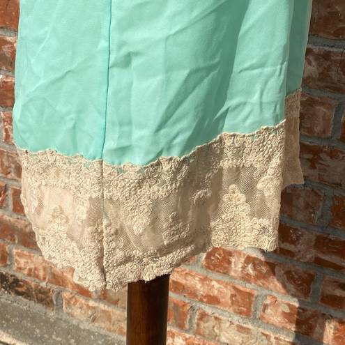 Romeo + Juliet Couture  blue and tan lace trimmed blouse / XS / Good condition*