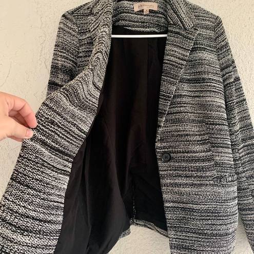 Philosophy 𝅺 black and white blazer coat