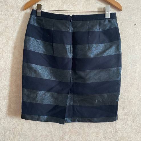 Tommy Hilfiger  women’s size 2 blue pencil skirt