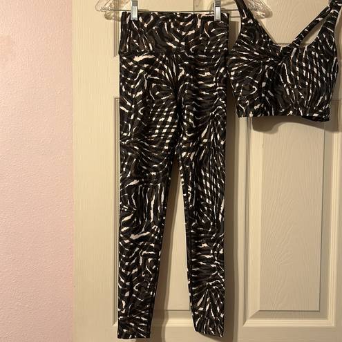 Sage NWT  Collective Tiger Spot Legging Set XS