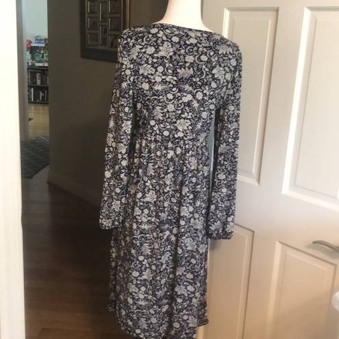 Isabel Maternity  Blue with Light Gray Floral Pattern Size Medium NWT