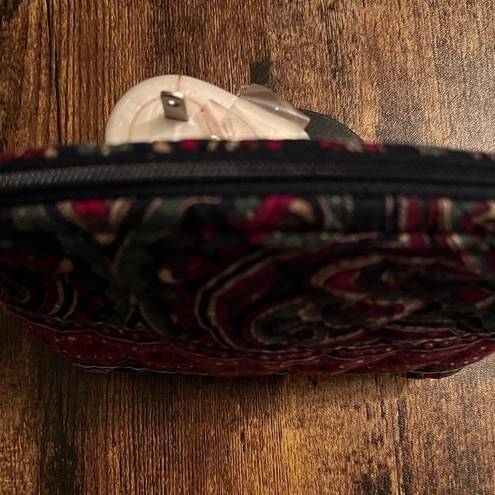 Vera Bradley  Medallion small makeup bag