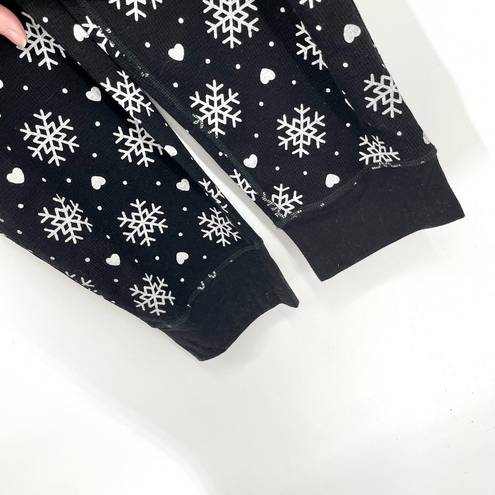 One Piece Jenni Womens  PJs NWT Size XXL Snowflake Black, White V-Neck Snap Front