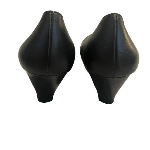 Krass&co GH Bass & . Women’s Black Leather Round Toe Kitten Heel Wedge, Size 6M