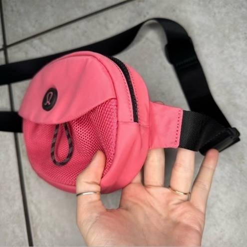 Lululemon  Pink Take‎ It On Belt Bag