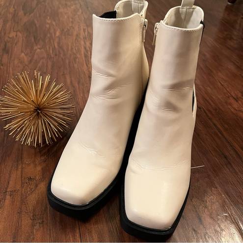 MIA  DRU Y2K CHUNKY WOMEN’S CHELSEA BOOT IVORY SIZE 7.5M