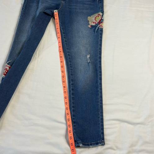 Royalty For Me  Women's 6 Midrise Boho Embroidered Jeans Medium Wash