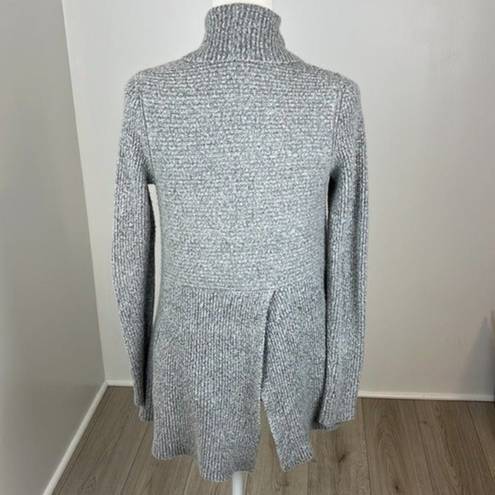 89th and Madison  Grey Cardigan Size S