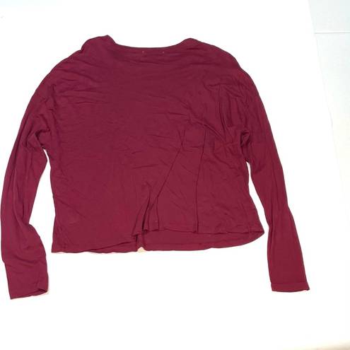 Treasure & Bond  Long Sleeve Graphic Tee In Burgundy