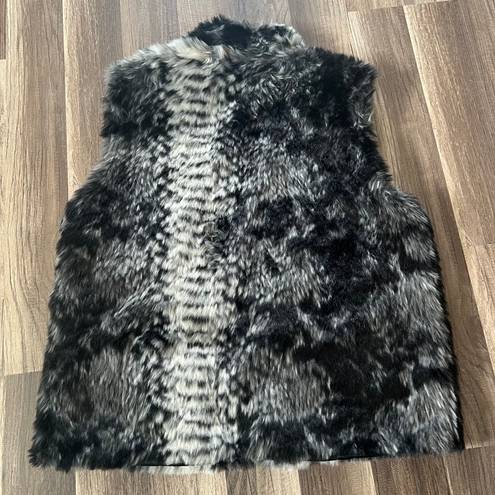 INC faux fur vest NWT size s/m