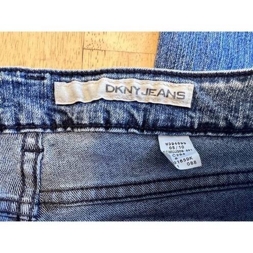 DKNY  Women's‎ Size 6 Blue Denim Straight Leg Jeans EUC