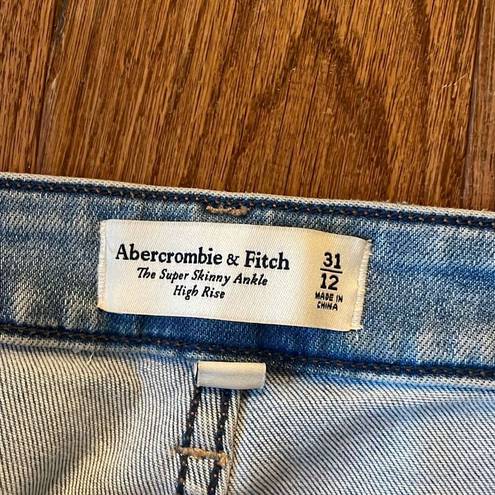 Abercrombie & Fitch  super skinny ankle high rise distressed knee jeans 12